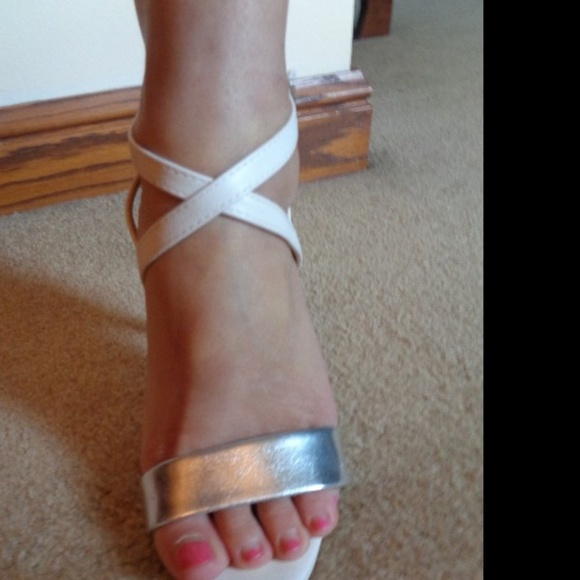 Isabella Rue strappy heels - Picture 3 of 7